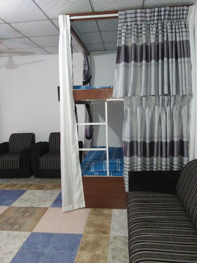 Kingfisher Hostel อนุราธปุระ ภายนอก รูปภาพ