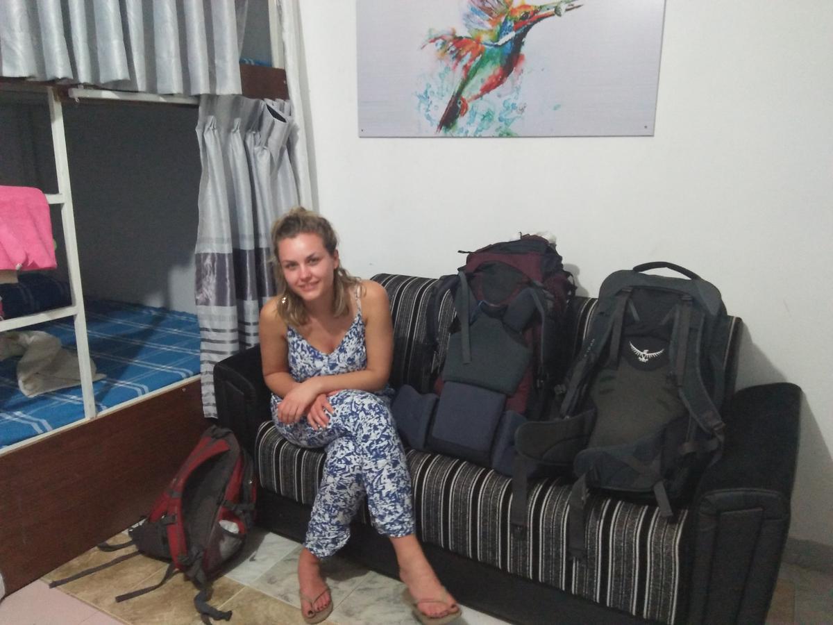 Kingfisher Hostel อนุราธปุระ ภายนอก รูปภาพ